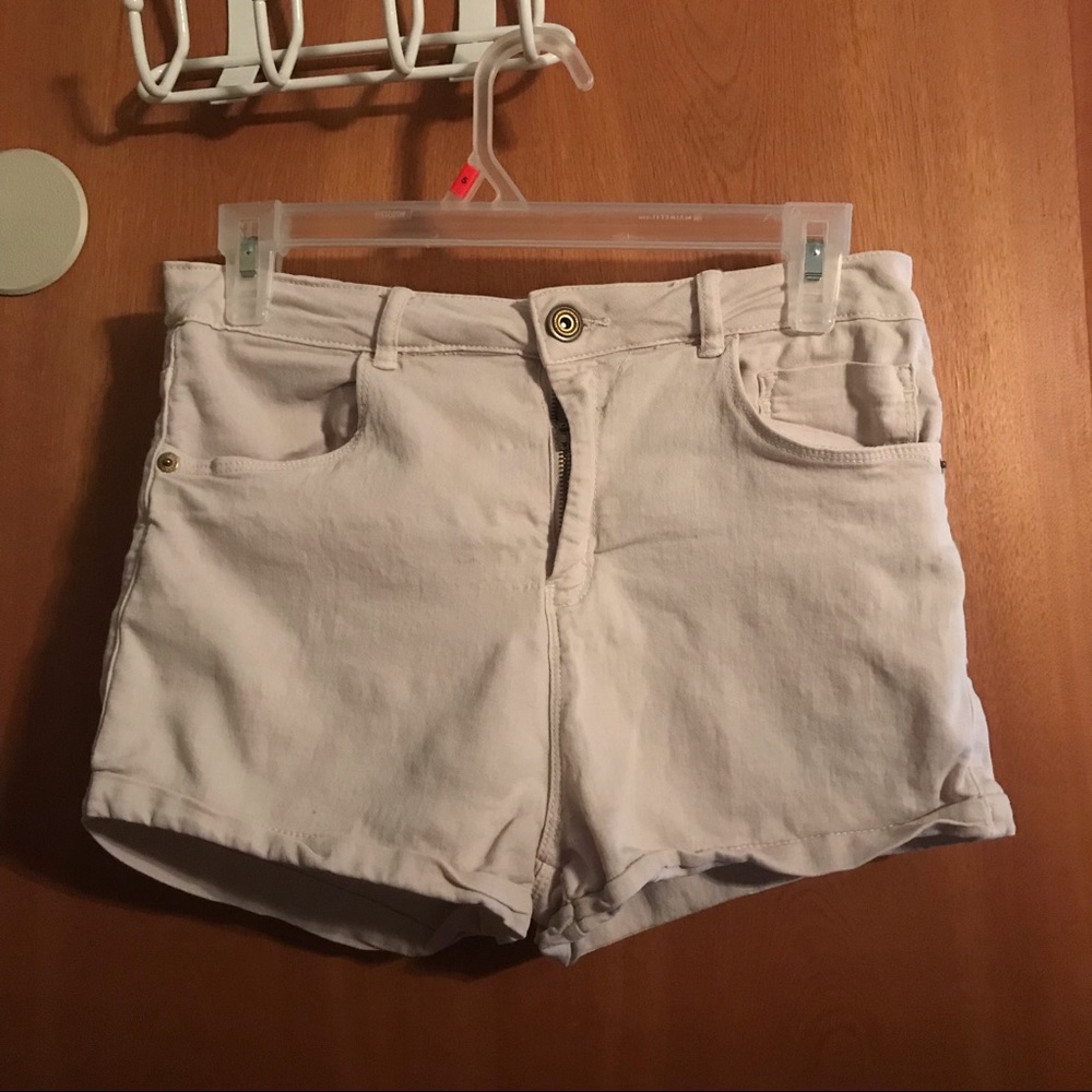 White high waisted shorts